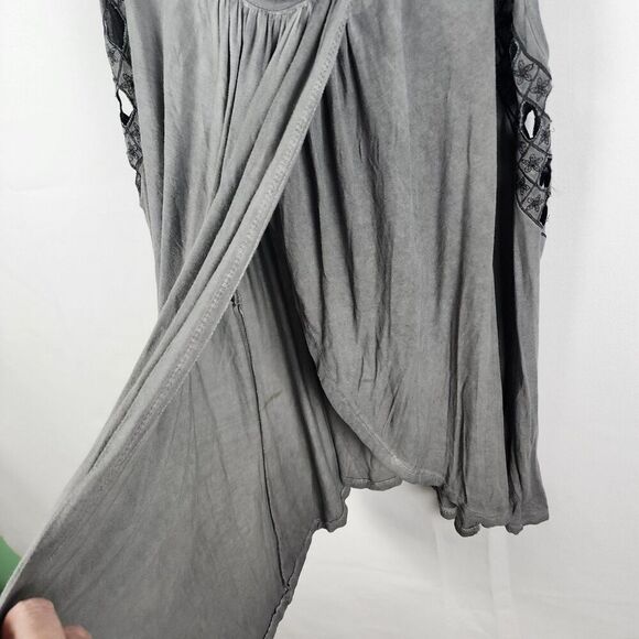 POL Gray Lace Crochet Racerback Tank Split Front Sz Medium Boho Hippie Festival - Picture 3 of 7